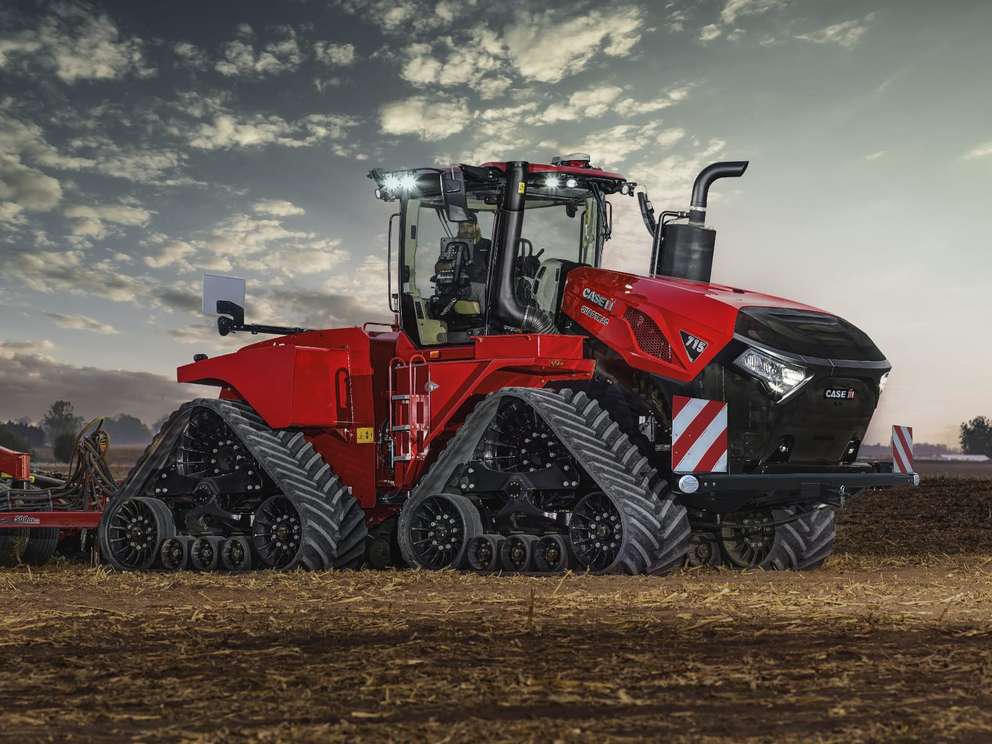 Case IH Quadtrac 715; synlig 715-märkning. Fotot fastställer inte modellår, PIN eller marknad.