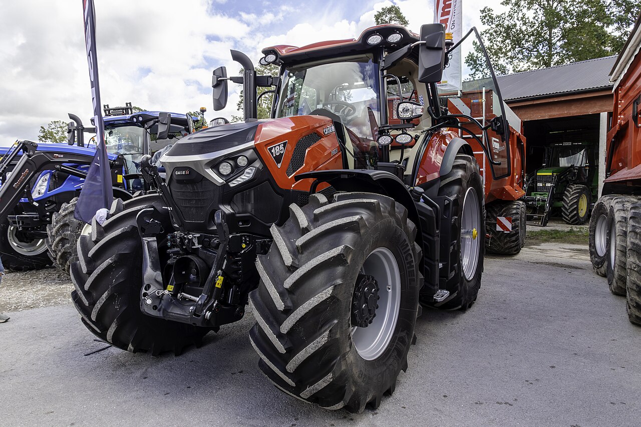 Case IH Puma 185 med synlig 185-märkning på huven vid Gotlands Skördefestival 2026.