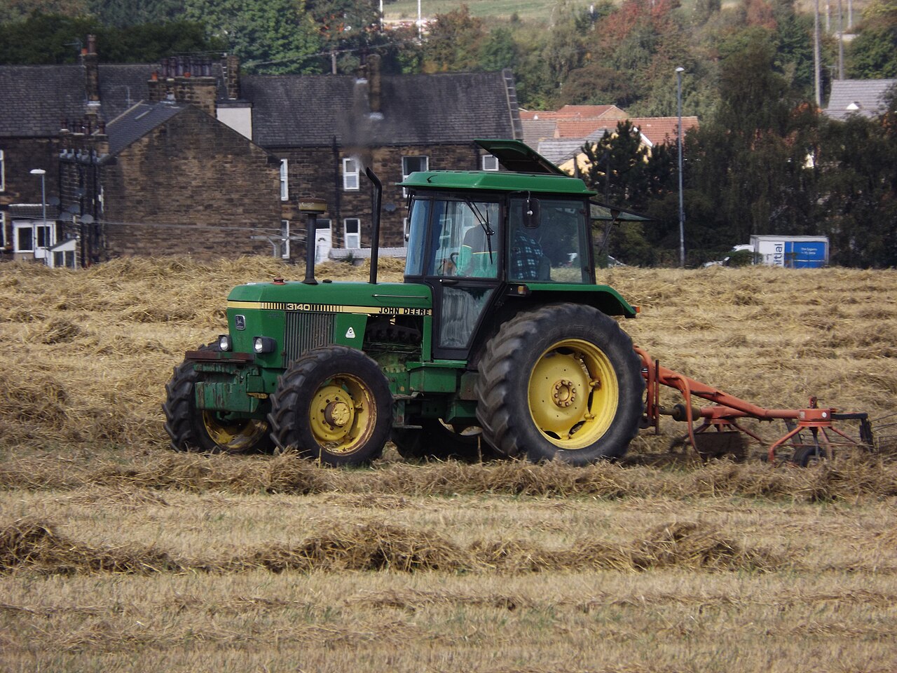 John Deere 3140 med synlig modellbeteckning.