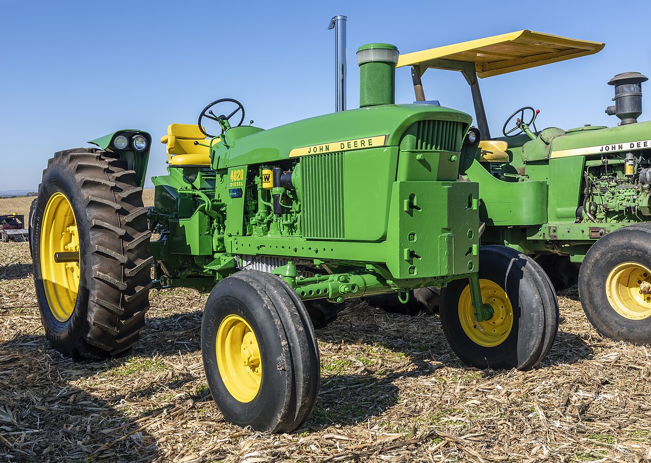 John Deere 4020 Diesel på en maskinutställning.