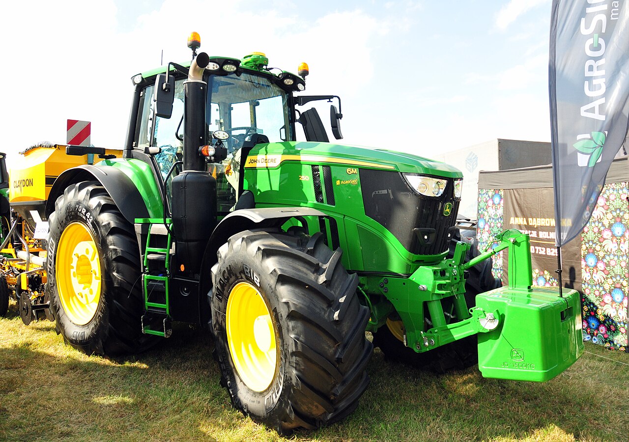 John Deere 6M 250 vid Agro Pomerania 2026 i Barzkowice.