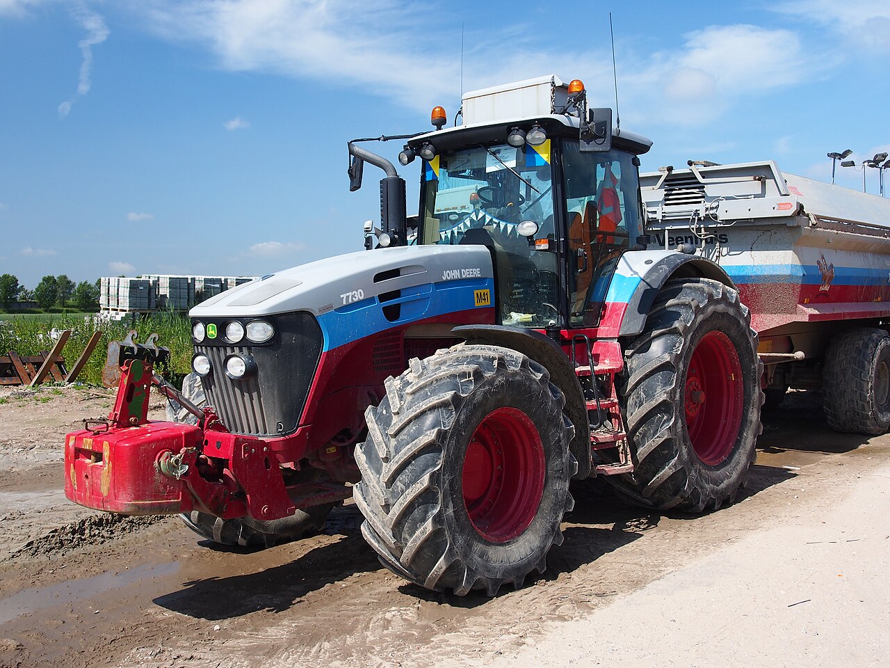 John Deere 7730 med tydlig modellmärkning.