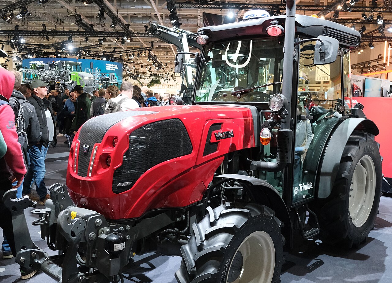 Valtra F105 på Agritechnica 2023