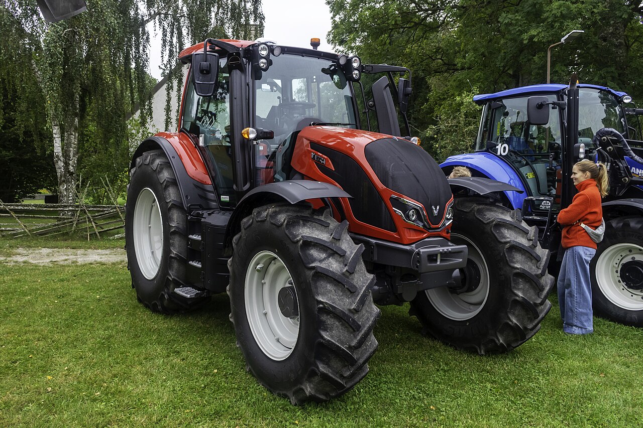 Valtra N135 vid Gotlands Skördefestival 2025